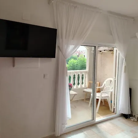 La Casa De Frida - *